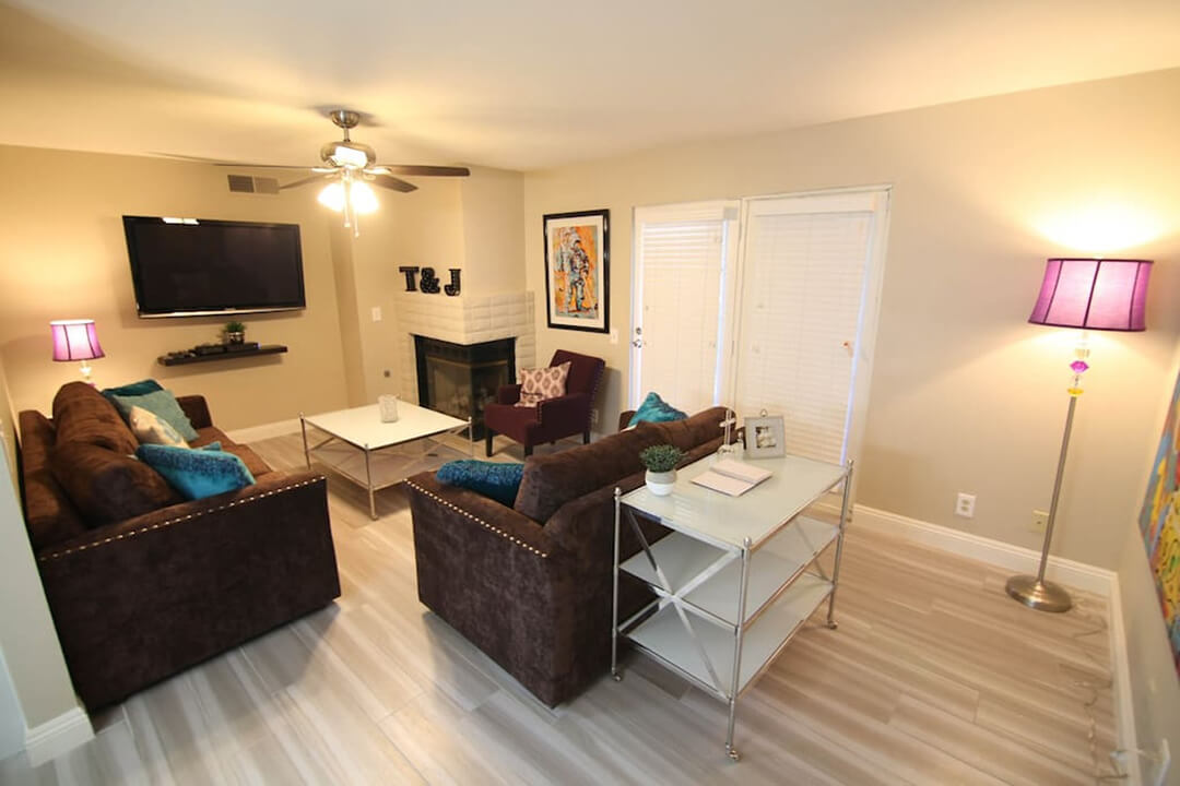Adorable Condo By Strip- Restaurants, Shopping
