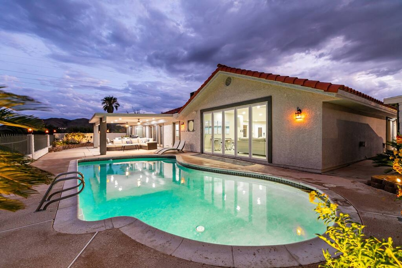 Stunnig Lake View, Heated Pool, Single Story!